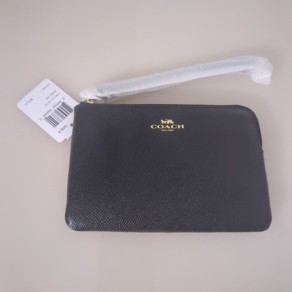 NWT Coach Corner Zip Wristlet Wallet Phone case Strap Black Leather F58032